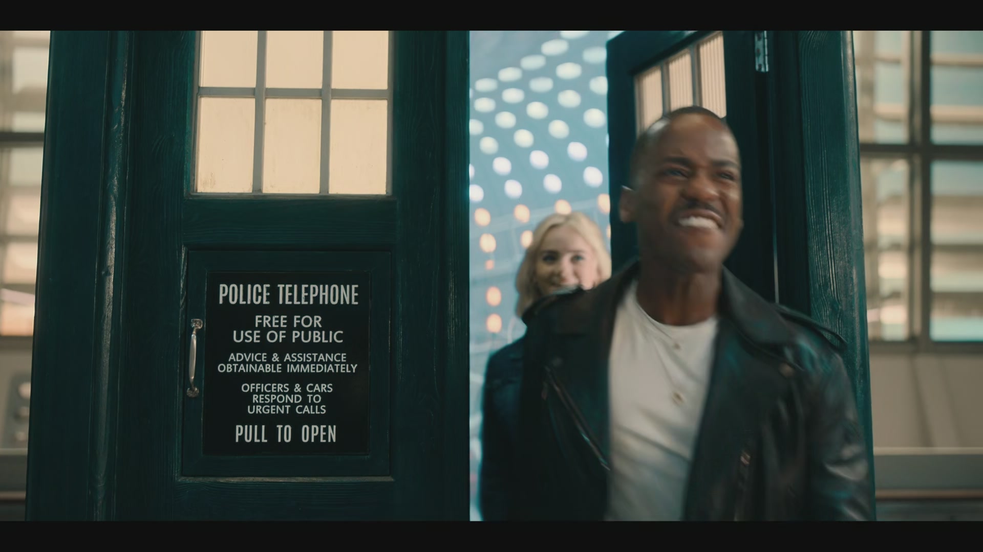 DoctorWho1x07-Caps-0004.jpg