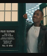 DoctorWho1x07-Caps-0002.jpg